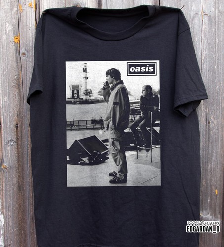 Oasis noel gallagher smoking - oasis,