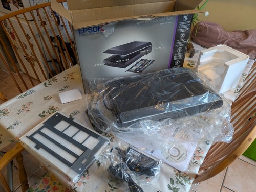 Epson perfection v550 flatbed - epson,