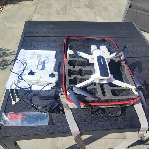Hubsan zino drone bundle - zino,