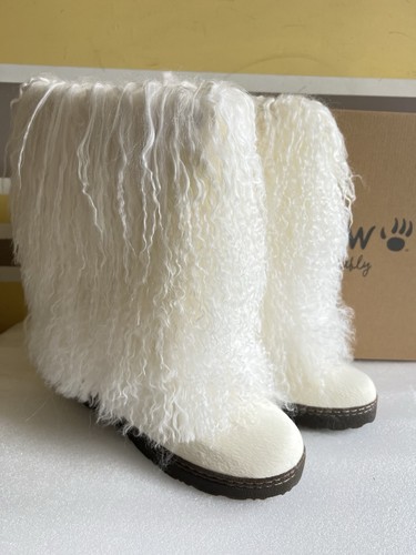 250 bearpaw boetis - $250,
