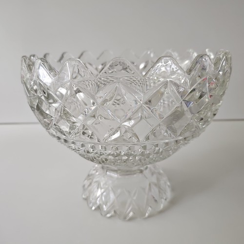 Lge ornate toothed rim - ornate,