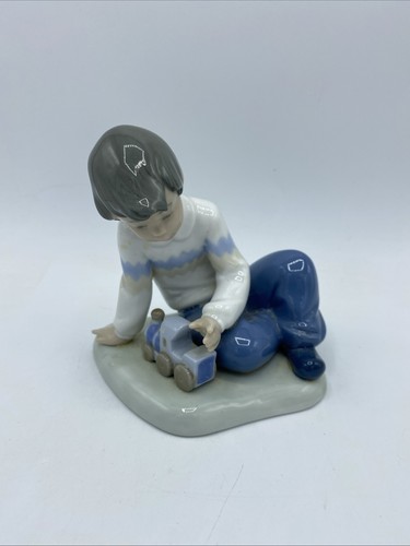 Nao lladro boy with - lladro, toy