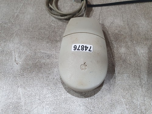 Apple desktop bus mouse - mouse, ii