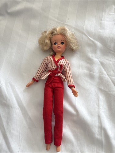 1970s vintage sindy doll - doll, in