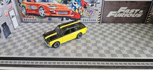 Hot wheels premium datsun 510 - datsun,
