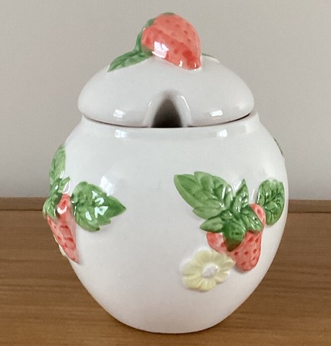 Strawberry jam preserve lidded - strawberry,