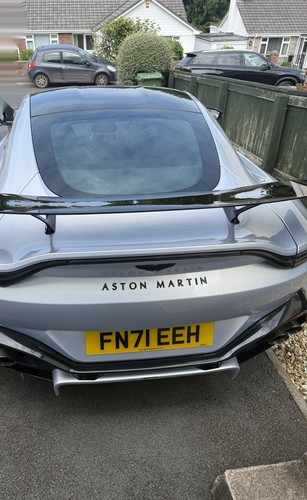 Aston martin vantage 2018 - aston,