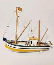 Vintage Small 7½" Sailing