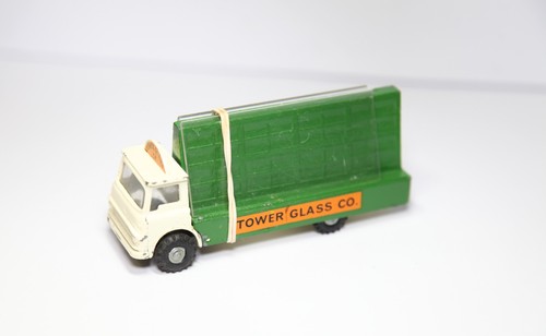 Budgie toys 304 - budgie, plateglass