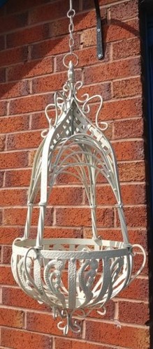 Stunning ornate vintage style - stunning,