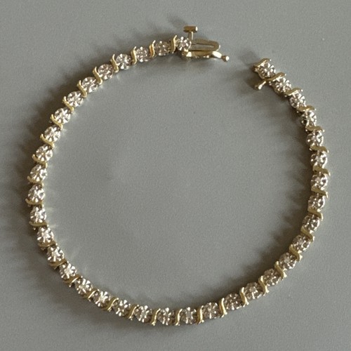 9ct yellow gold 375 diamond - yellow,