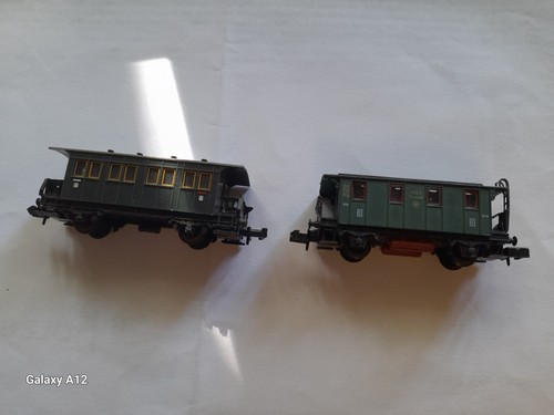 Two fleischmann green - fleischmann,