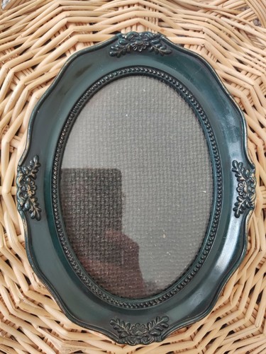 Victorian photo frame dark - photo,