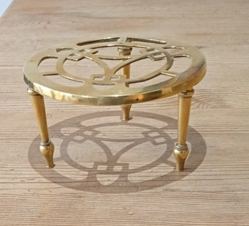 Brass trivet pot hearth - trivet,