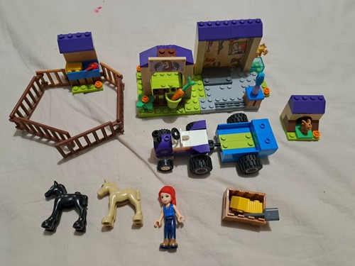 Lego friends mia foal - mia's,