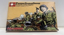 1/72 Atlantic / Airfix Compatible WWII Panzer Grenadieren Soldiers #51 vintage