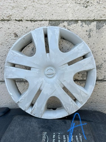 Nissan wheel trim - trim, cap