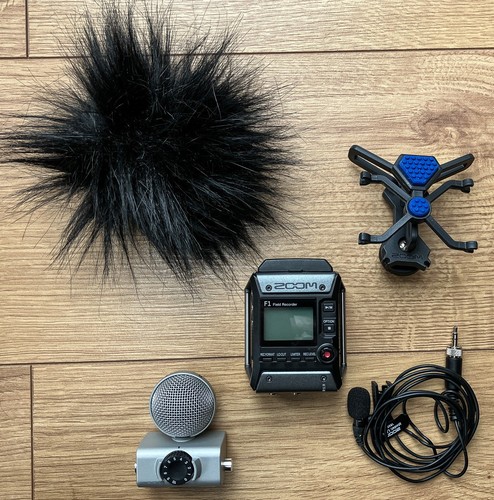 Zoom field audio - field, recorder