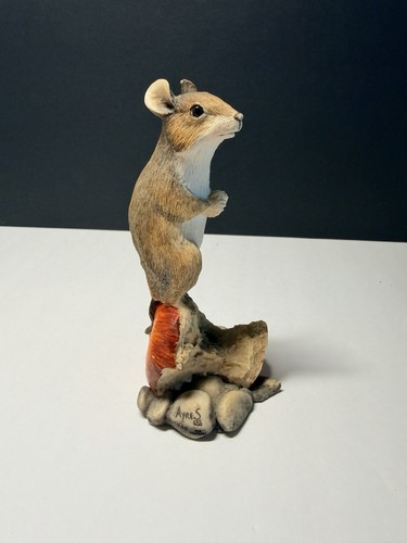 Vintage 1980 sue ayres - sue, mouse