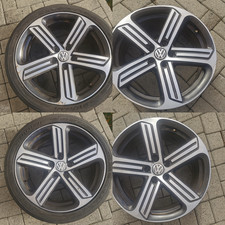Genuine Volkswagen 18" Golf R