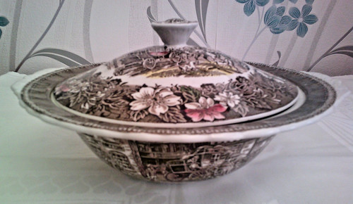 Royal tudor ware coaching - royal,