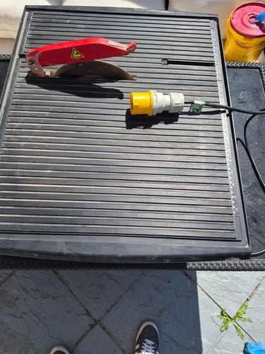 Dimas 230f tile - saw, 110v