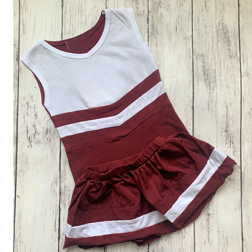 Maroon and white - white,