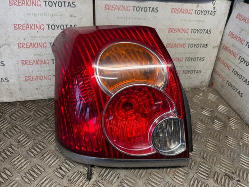 Toyota avensis mk2 rear light - toyota,