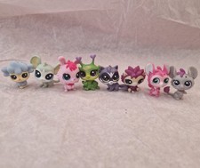 Bundle Of 8 Littlest  Pet Shop