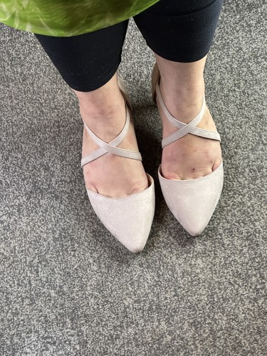 Grey mid heel pointed - mid,