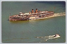 Alexander Hamilton Day Liner