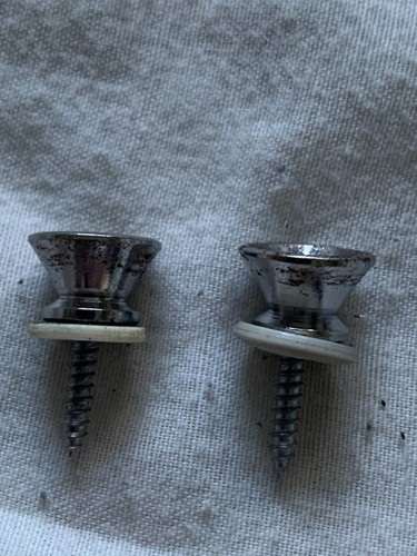 Aged relic strap - w, screws