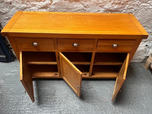Solid oak sideboard used - oak,