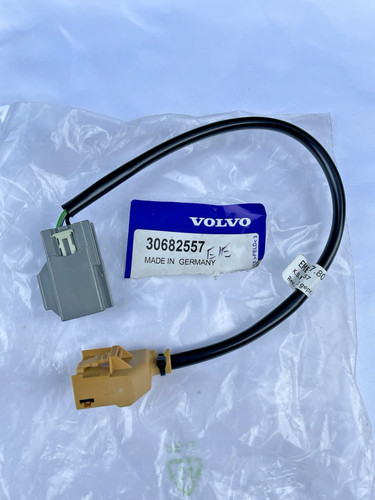 Volvo rear parking assist - volvo,