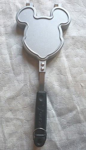 Mickey mouse metal waffle - mickey,