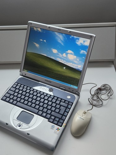 Retro windows laptop intel - retro, xp