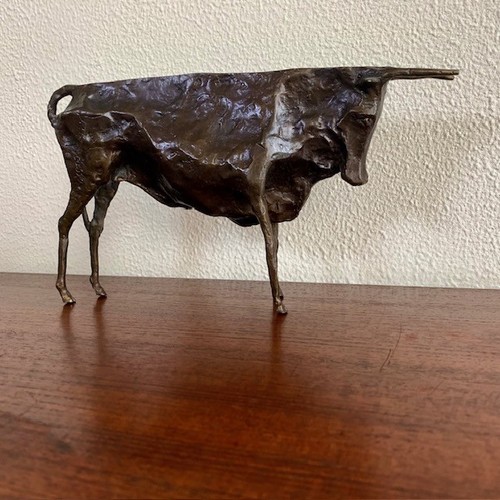 Bronze sculpture bull - sculpture, el