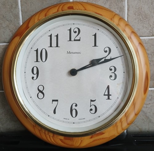 Metamec pine wall - clock, 27cm