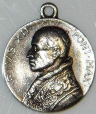 Vintage HOLY MEDAL Pope PIUS XII & St. Peters Basilica Vatican PAPAL Religious