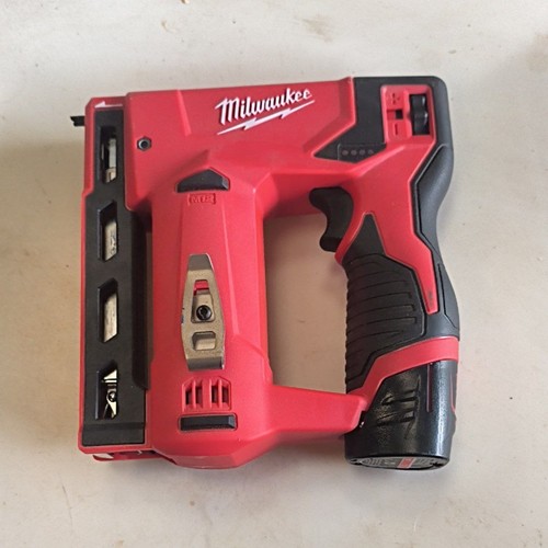 Milwaukee m12 bst cordless - milwaukee,