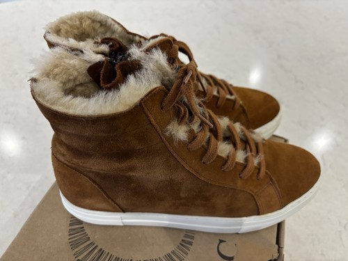 Celtic ladies sheepskin - &,