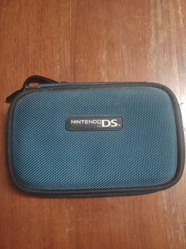 Nintendo travel case - nintendo,