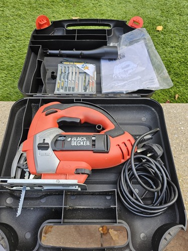 Black decker turbo jigsaw - &,