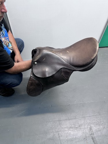 Saddle - ,