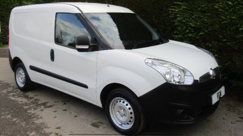 Vauxhall combo van 2011 - vauxhall,