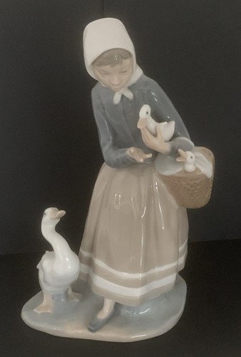 Lladro lady with - lady, /