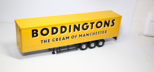 Corgi curtainside trailer - corgi,