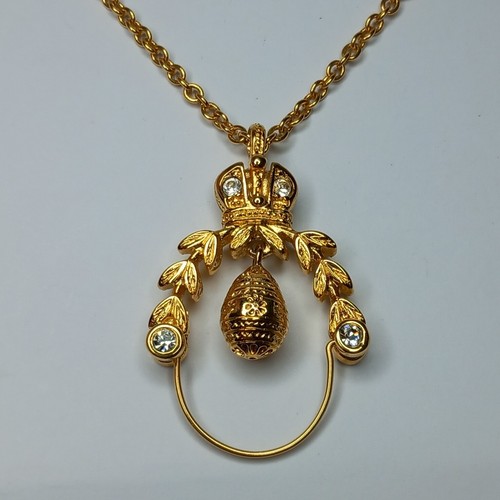 Joan rivers egg charm - joan,