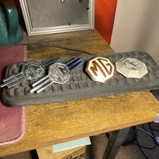 MG Badge Auto Morris Garages