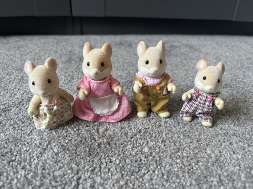 Sylvanian families hamilton - families,